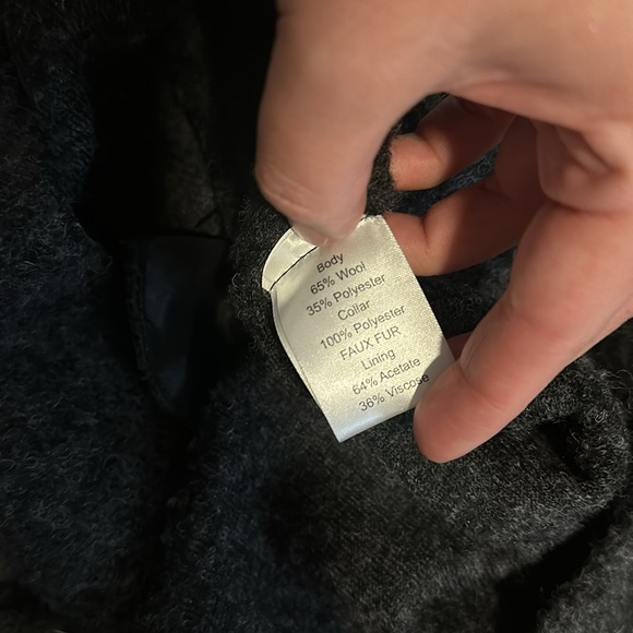 Cute grey wool coat! - Picture 12 of 15